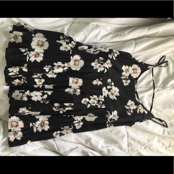 Brandy Melville jada dress - Picture 1 of 4